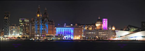 Liverpools waterfront 3 graces...