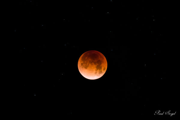 This is the "Blood Moon" image with no detail due ...