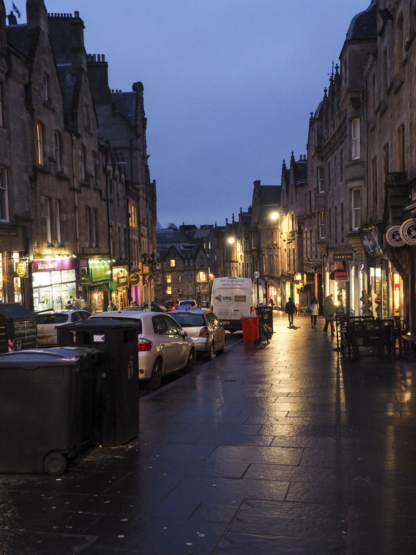 street going down from the Royal Mile Edinburgh...