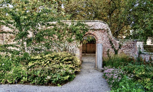 Looking back at the walled garden entrance...