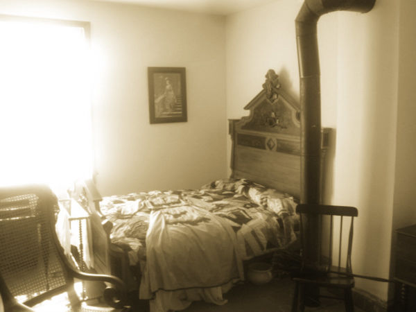a vintage bedroom setting...