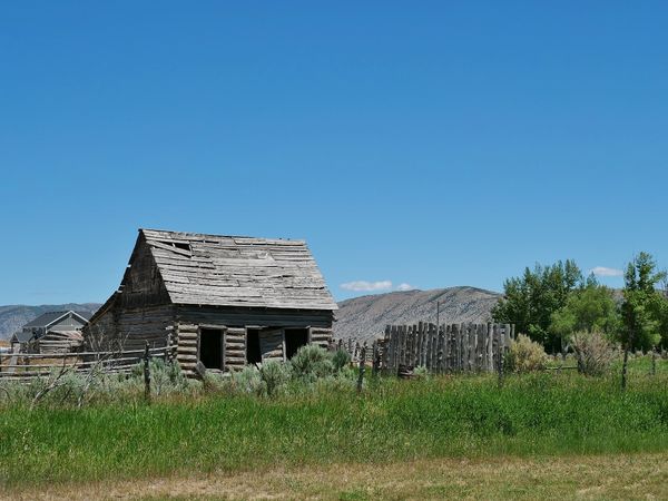 Old Log Cabins, Houses And A Barn: Shot these a month ago on a day trip ...