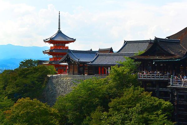 A mountain top temple complex in Keyoto....
