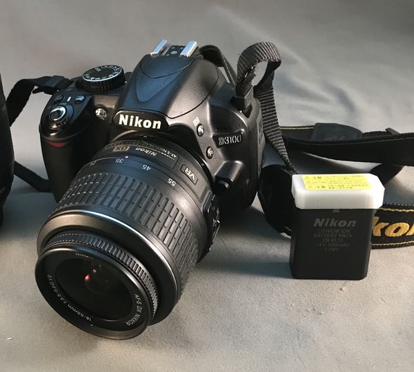 Nikon D3100...