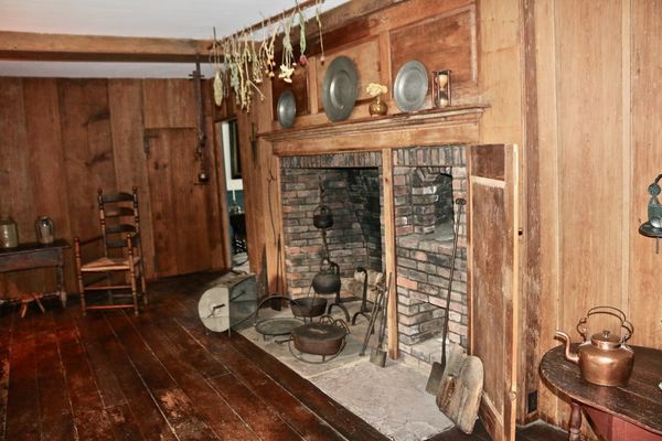 the original kitchen(1700's)...