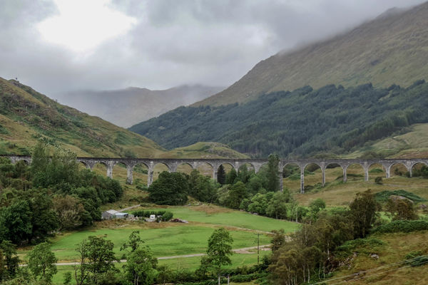 The Glenfinnan viaduct, made famous in the "Harry ...
