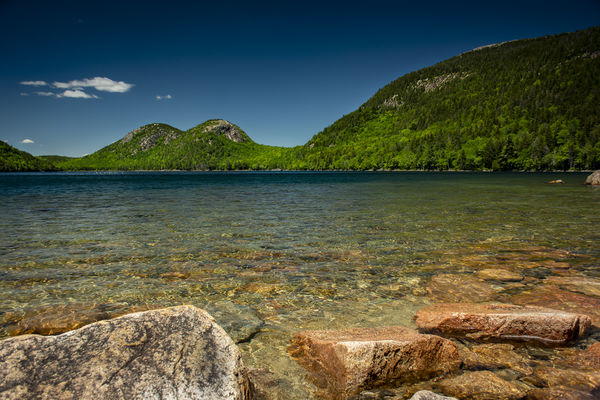 Iconic Jordan Pond with "The Bubbles" across the p...