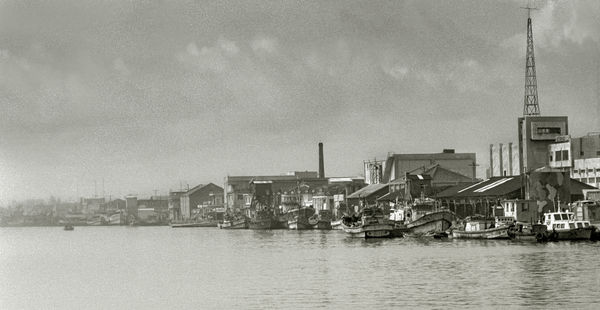 1 Pohang Harbor 1975...