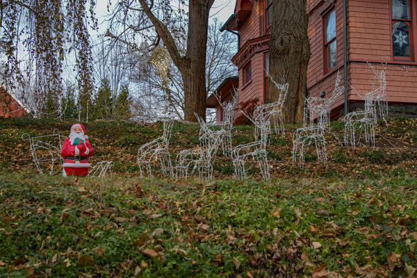 Santa, 8 reindeer and Rudolf...