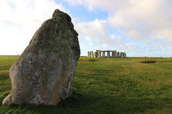 Work started on Stonehenge around 5,000 years ago ...