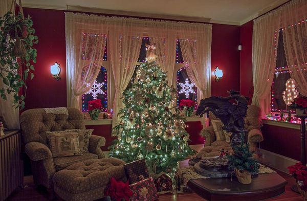 Sitting Room Christmas Tree...
