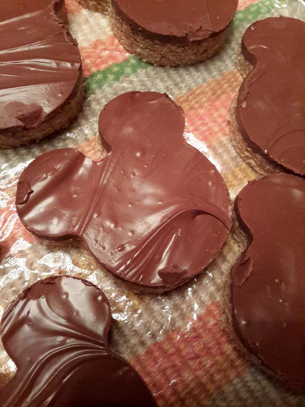 Homemade Mickey Mouse Scotcharoos...