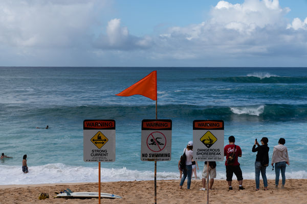 Welcome to the Pipeline Beach...