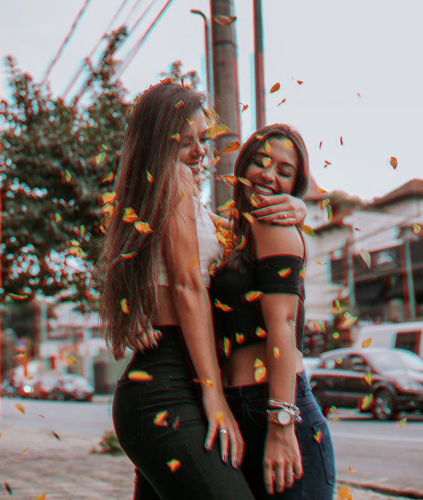 3D - Two Girls: You will need a pair of anaglyph glasses to view in 3D ...