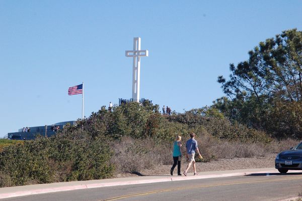 Cross and flag atop Mt. Soledad...