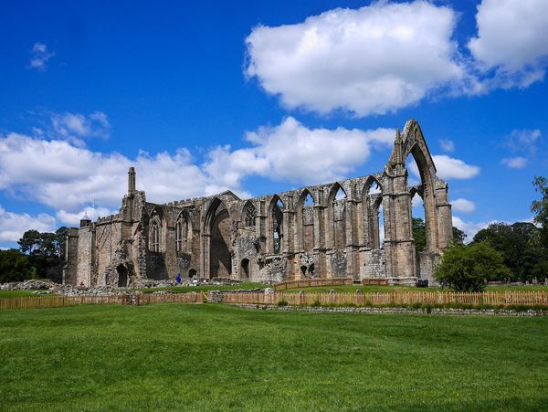 Bolton Abbey in full view....