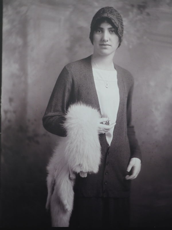 Example Portrait from the 20s or 30s...