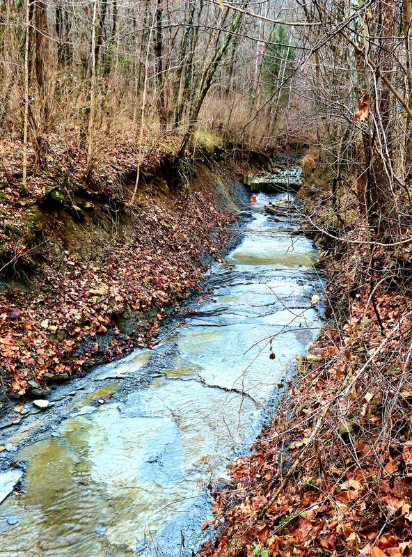 the creek bed really was blue, and green.....