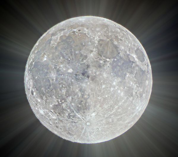 HDR Moon Glow - (840mm,f/9,172x1/640sec,ISO100)(Be...