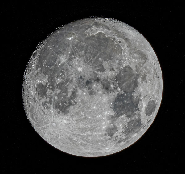 Moon (840mm,f9,BestOf108x50thSec,ISO100)_AS2_Cropp...