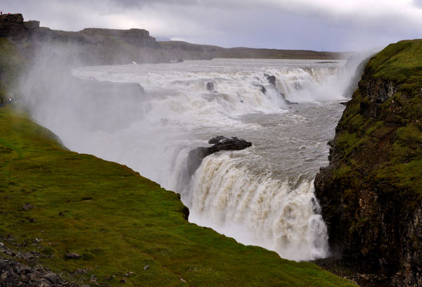 8 - Post 05 - Icelandic Horses & Gulfoss Waterfall...