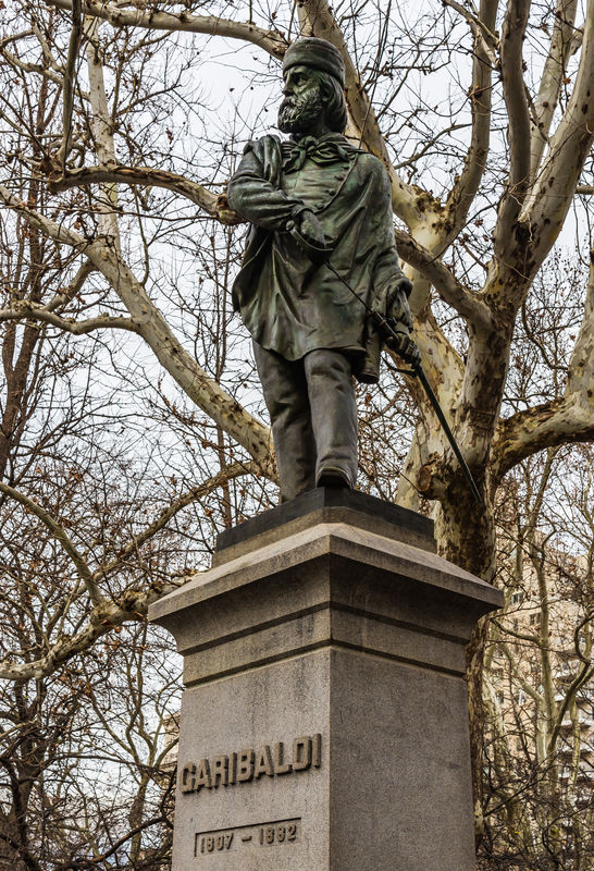 9 - Washington Square Park: Statue of Giuseppe Gar...