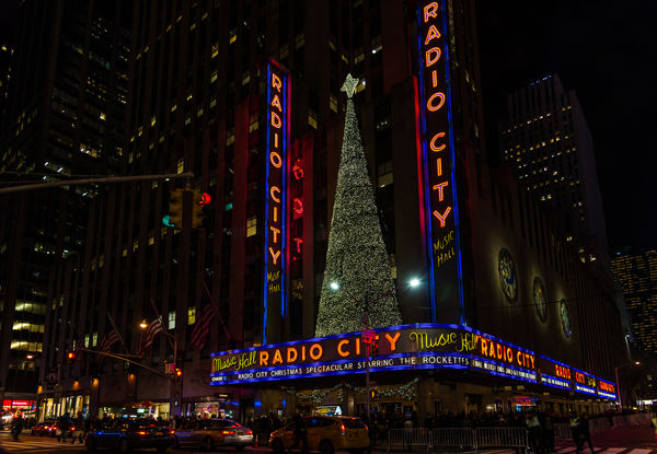 5 - Radio City Music Hall on 6th Avenue - this tim...