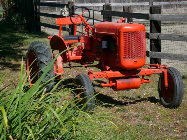 The old Allis & Chalmers tractor in 2007, restored...