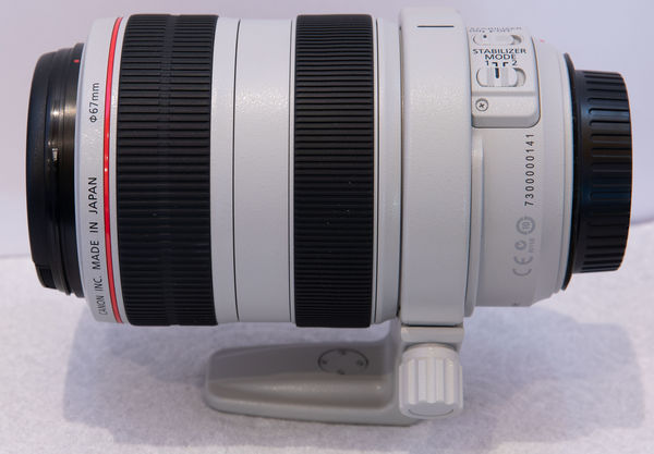white areas at front of lens barrel are reflection...