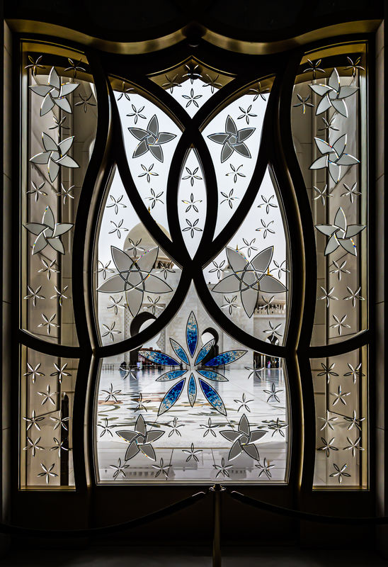 4 - Decorative window etching with view to the mai...