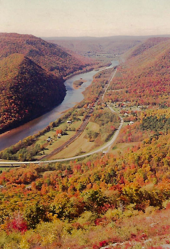 HYNER VIEW SP PENNSYLVANIA, RENOVO AT THE TOP OF T...