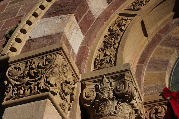 details around door to Santa Fe Basilica...