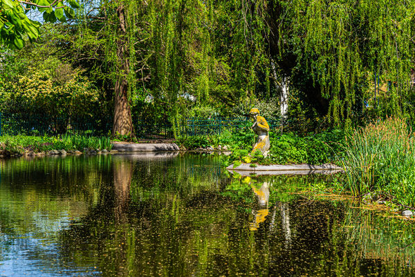 5 -  UK/London/Fulham - Bishops Park: Pond with a ...
