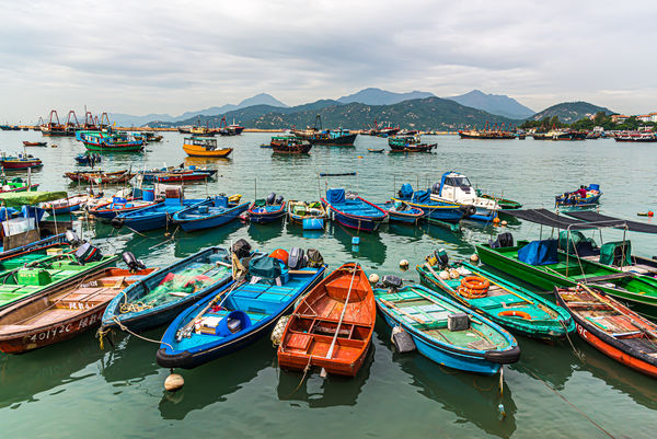 1 - Hong Kong/Cheung Chau Island - Boats near the ...