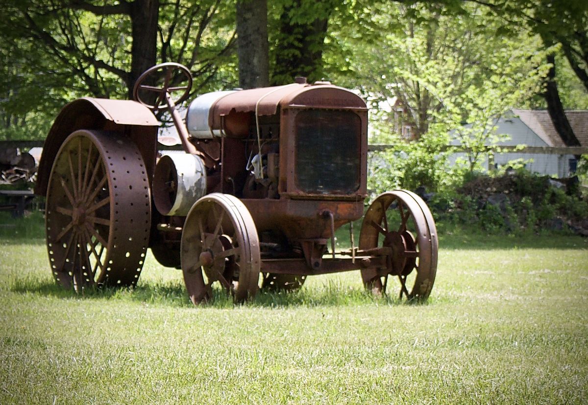 Love old tractors!...