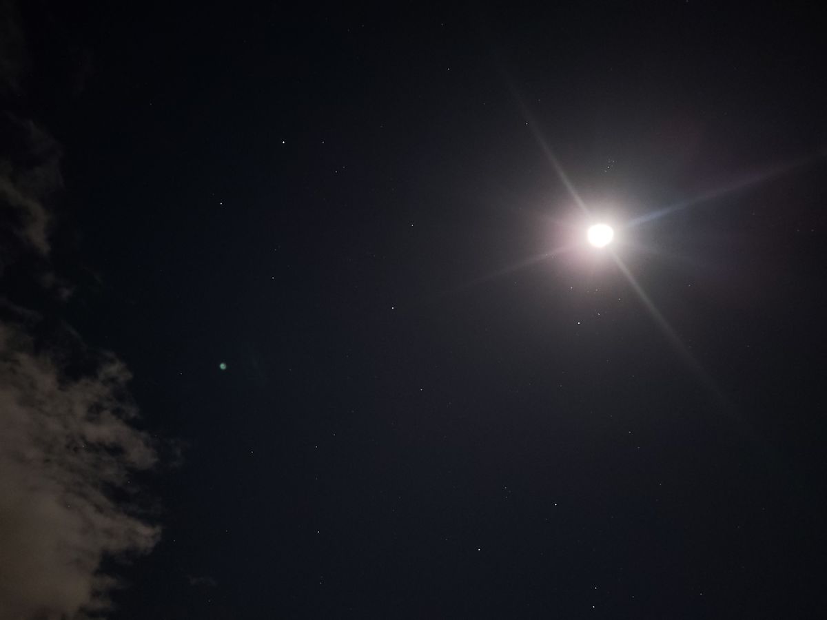 2 sec exposure with the S20 FE 5G....