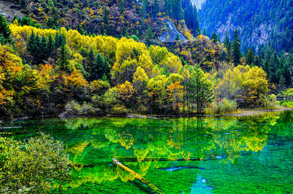 2 - China/Sichuan  Jiuzhaigou Valley National Park...