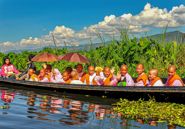 8 - Myanmar/Inle Lake - A boatload of about 15 fri...