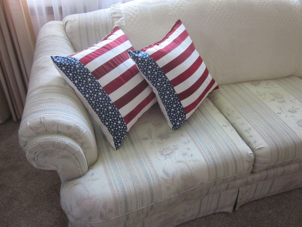 2 Patriotic pillows...