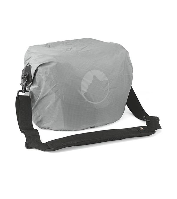 Bag with rain cover on...