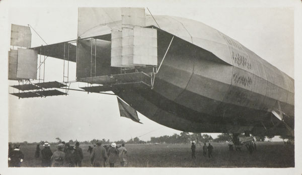 Zeppelin control surfaces. Later models were less ...