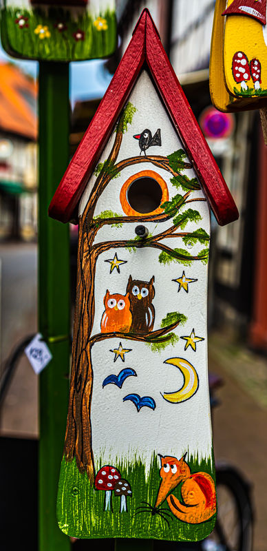 10 - Nicely decorated birdhouse for sale...
