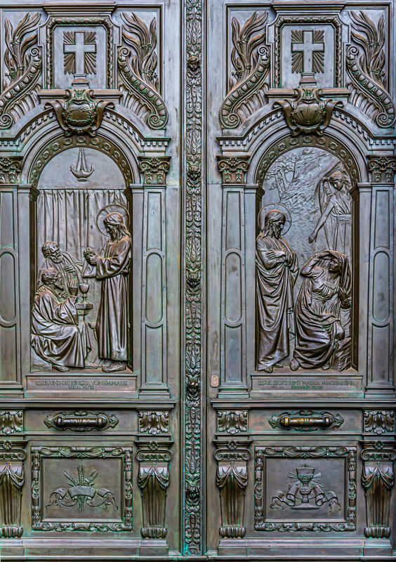 9 - Detail of the main door panels to the cathedra...