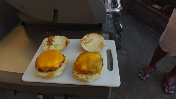Grilled buns with burgers, double cheese for the h...