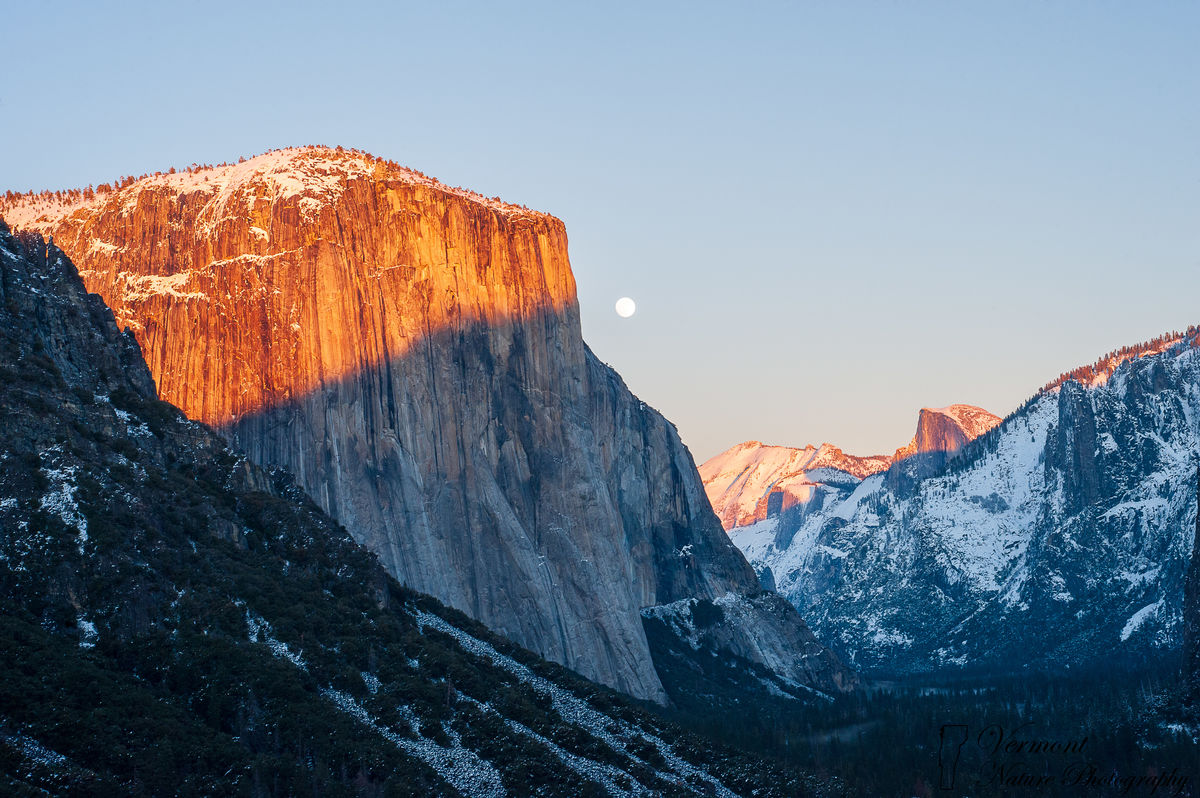 Moonrise over El Capitan as seen from "Tunnel View...