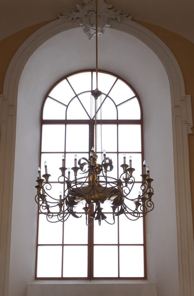 Am attracted to shooting chandeliers.  This looks ...