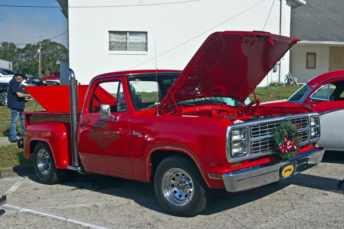 1979 Dodge 'Lil Red Express Truck - Factory Model!...