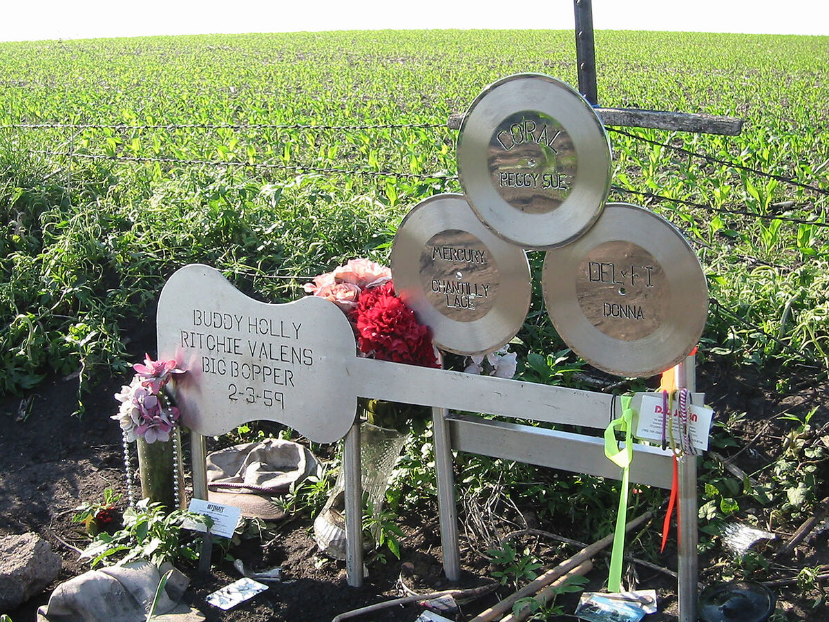 Buddy Holly crash site memorial near Clear Lake, I...