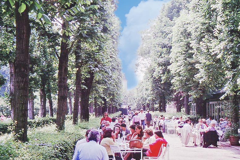 1992: Paris   Luncheon at the Rodin Museum....