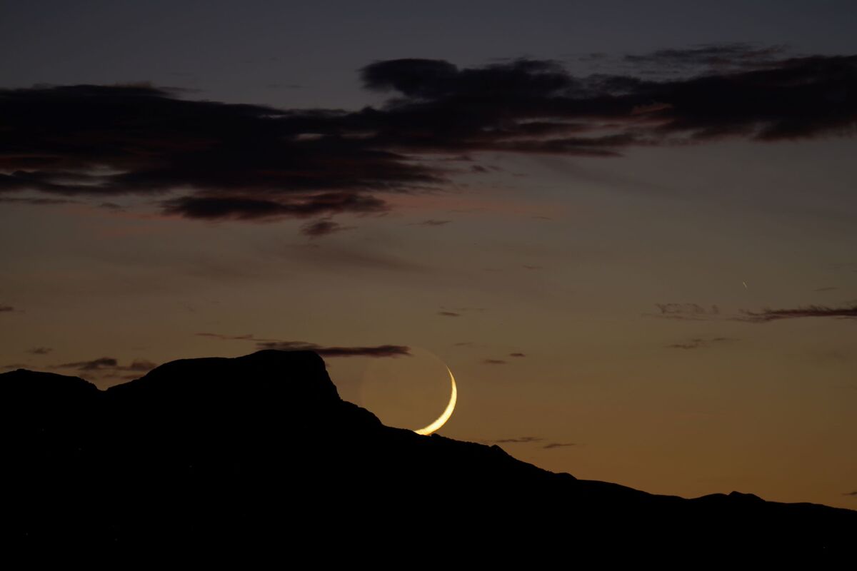 White Sands Moonset 1...